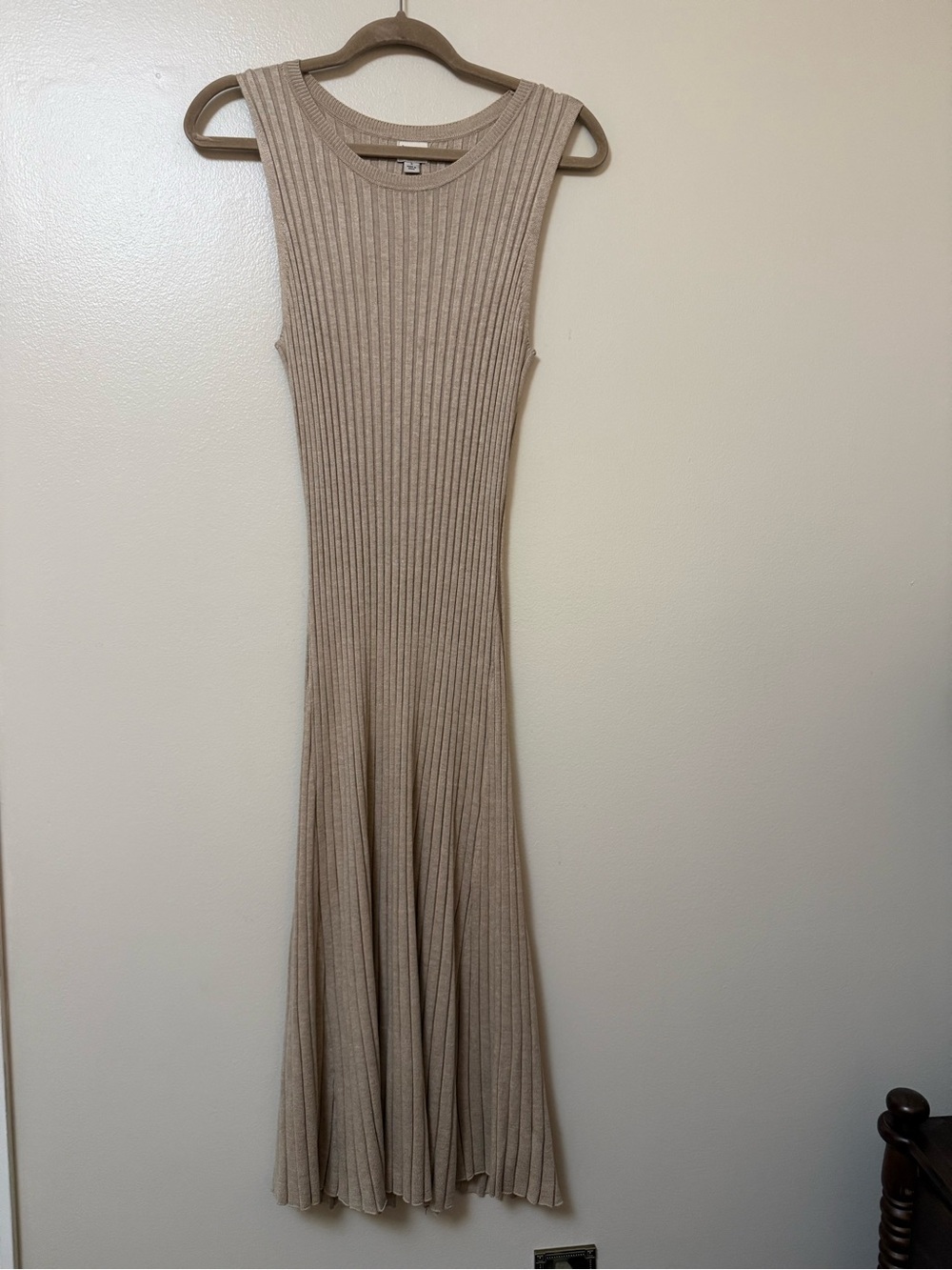 Sleeveless Ribbed Knit midi Dress in Beige